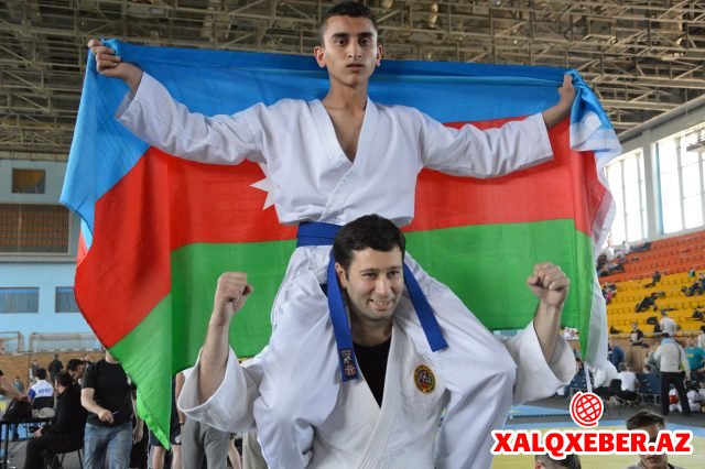 Azərbaycanlı jurnalist karate üzrə dünya çempionu oldu