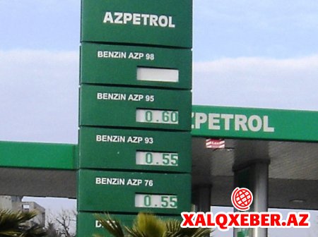“Azpetrol”dan benzin alanlar narazılıq edirlər - Şirkət ittihamlara cavab verdi