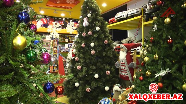Bayram bazarı: 3000 manatlıq yolkalar, 150 manatlıq Santa-Klauslar... - REPORTAJ