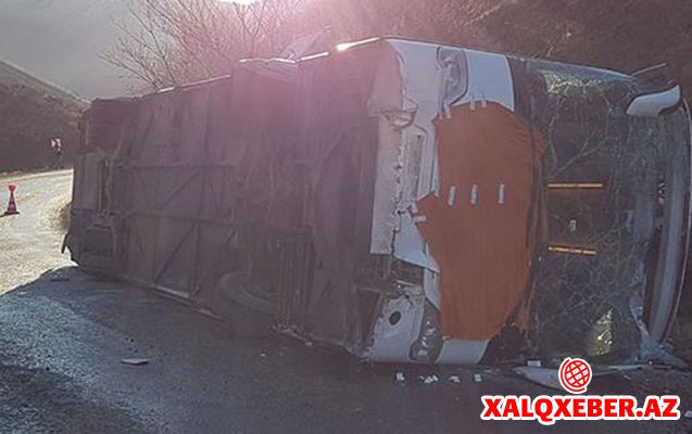 İstanbuldan Azərbaycana gələn avtobus aşdı, 30 yaralı var - Çoxu naxçıvanlıdır