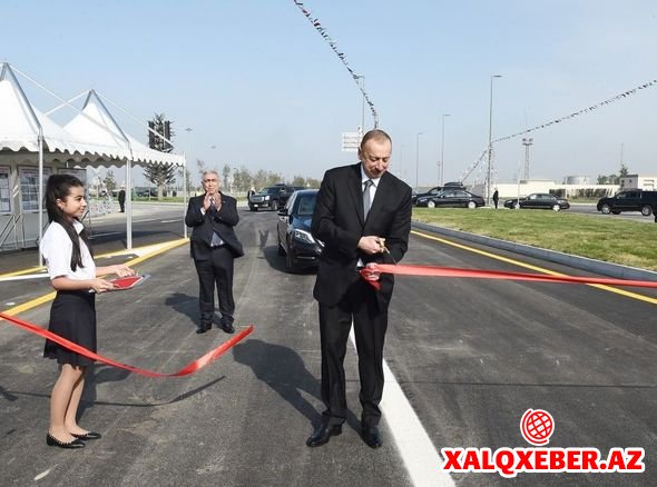 İlham Əliyev Bakıda yeni yol qovşağının açılışında - FOTO