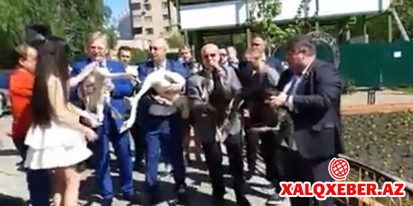 Azərbaycanlı deputat Xanoğlan Əliyev Şuşanın işğalı günü bayram etdi
