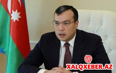 Sahil Babayev şəhid ailələrin dövlətin üzərinə qaldırır