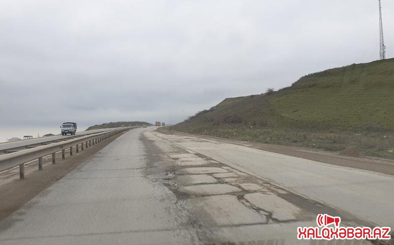 Ziya Məmmədovun yarım milyardlıq beton yolu batan yola necə döndü...
