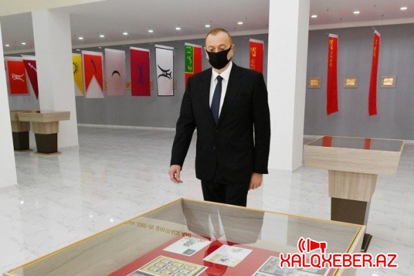 İlham Əliyev muzeyin açılışında maska taxdı