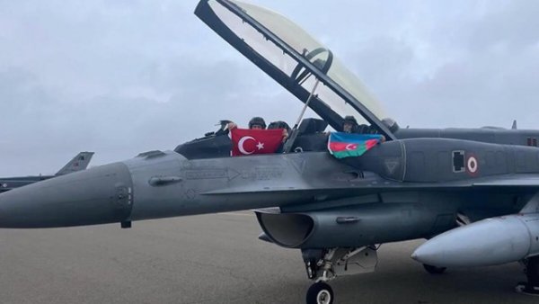 Türkiyənin F-16-ları Azərbaycanda