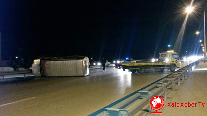 Bakı-Sumqayıt yolunda avtobus aşdı - Fotolar