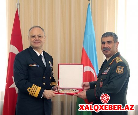 Zakir Həsənov türkiyəli donanma admiralı ilə görüşdü