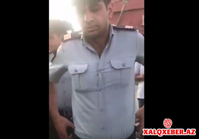 Yol polisindən sürücüyə: "102 kimdir, burada əmri mən verirəm" – VİDEO