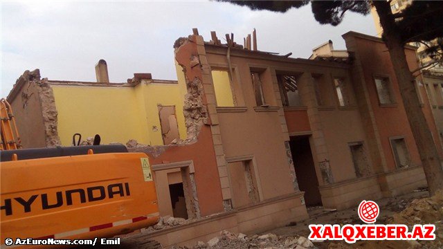 İcra başçısı binanı söküb, camaatı çıxarıb, “Bakıxanov residence”ə peşkəş etdi – Reportaj