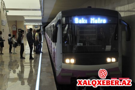 Bakı metrosunda HƏYƏCAN: gənc oğlan özünü qatarın altına atıb