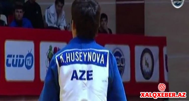 Azərbaycan çempionu yarışa qadın kimonosu ilə çıxıb - FOTO