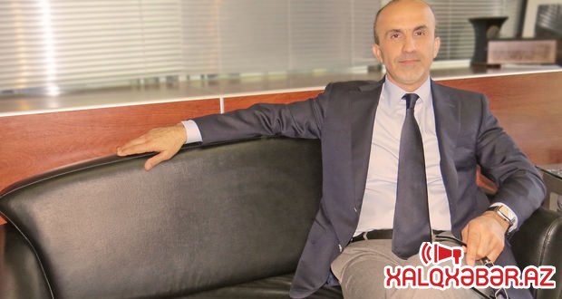İş adamının “Böyük lider”lik iddiası… – FOTO