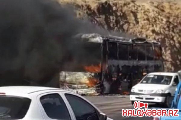 Azərbaycandan İrana ziyarətə gedən 41 zəvvarın avtobusu yandı