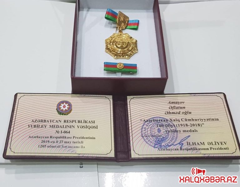 Prezident Əflatun Amaşova medal verdi 