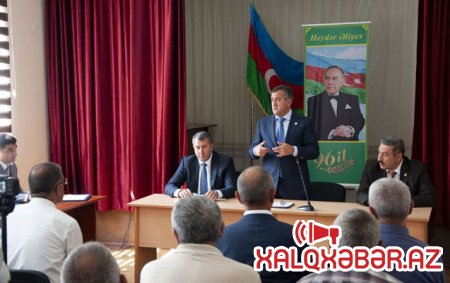 Abdin Fərzəliyev sakinlərlə görüşdü