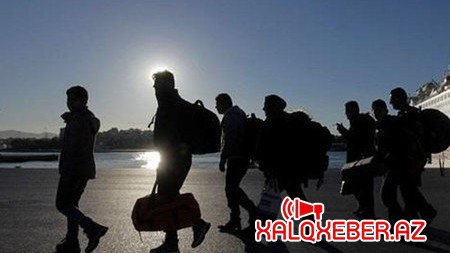 300 azərbaycanlı deportasiya edildi