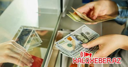 Banklar dolları "QƏNAƏTLƏ" satır...