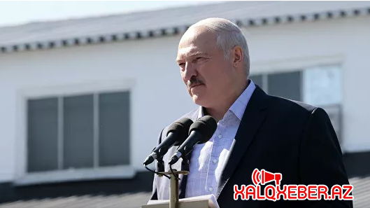 Lukaşenko ona “Get” deyən fəhlələrə hədə-qorxu gəldi