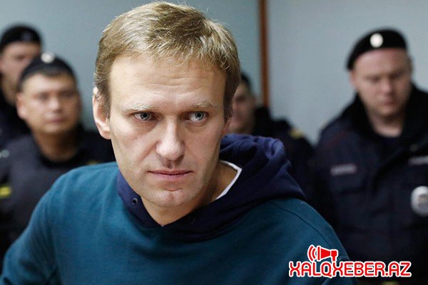 Aleksey Navalnıy komaya düşdü