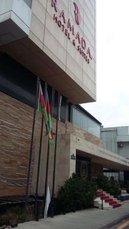 Bakıdakı məşhur hoteldə Azərbaycan bayrağına hörmətsizlik - FOTOFAKT
