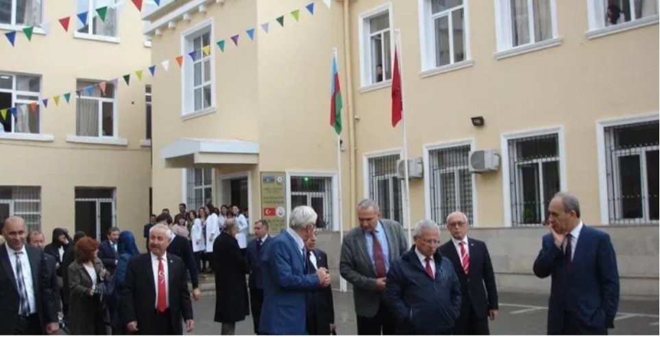 “Bakı Atatürk Liseyi”ndə narazılıq – Növbəti tədris ili üçün təhsil haqqı indidən tələb olunur