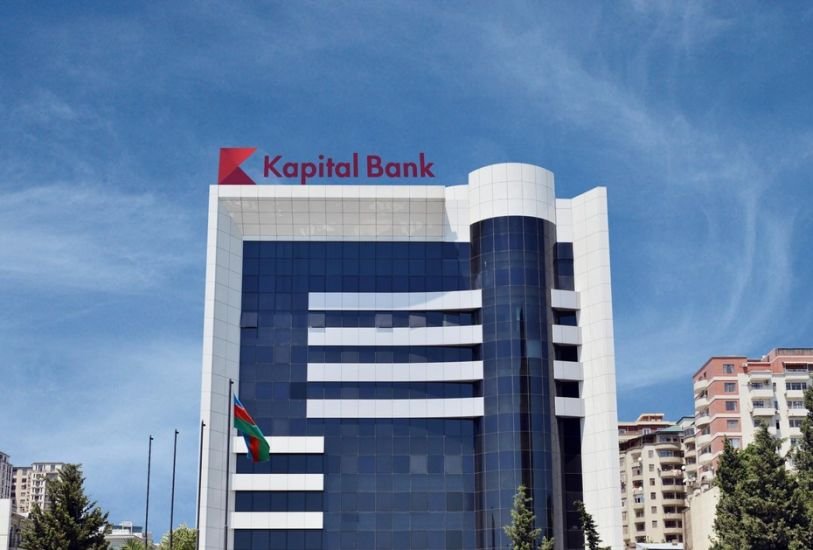 “Kapital Bank” jurnalisti məhkəməyə verdi