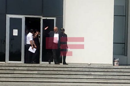 Həbsdə olan başçı azadlığa çıxmaq istəyir... - İDDİA