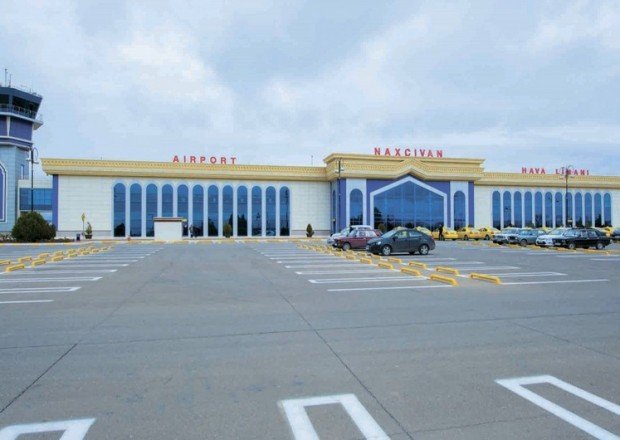 Naxçıvan aeroportunun yeni uçuş-enmə zolağının təqdimatı oldu