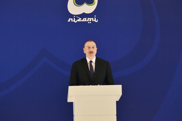 İlham Əliyev Bakı Forumunda çıxış edir - CANLI