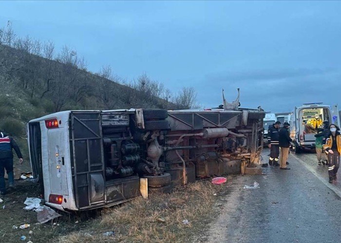Türkiyədə ağır avtobus qəzası - 27 nəfər yaralandı