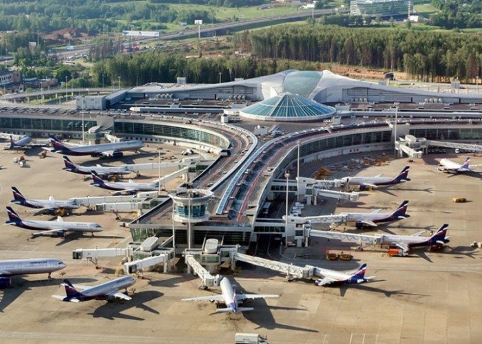 Moskvanın hava limanlarında 80-dən çox aviareys ləğv edildi