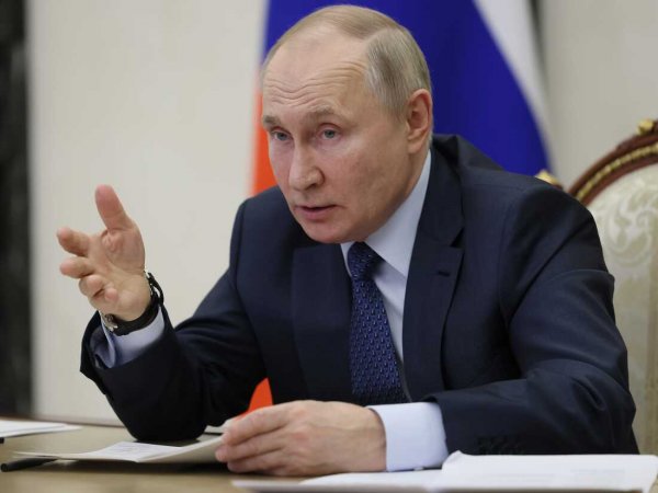 “Gündə 6 saat yatıram” - Putin