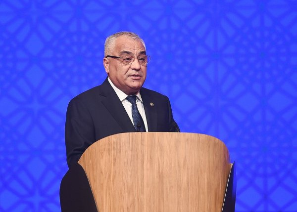 Prezident icra başçısını işdən ÇIXARDI