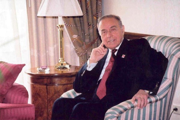 Ədalətin və milli iradənin təntənəsi