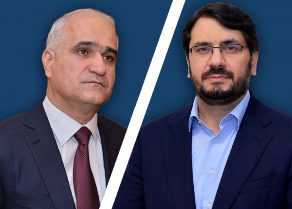 Şahin Mustafayev iranlı nazirlə danışıqlar apardı