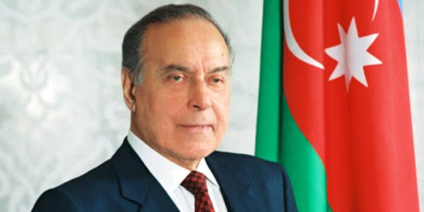Azərbaycanımızla, azərbaycanlı olmağımızla və Ulu Öndərimizlə fəxr edirik