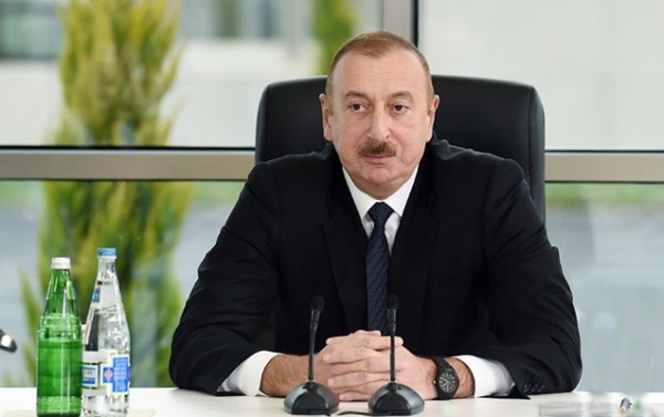 Prezident müşavirə keçirdi