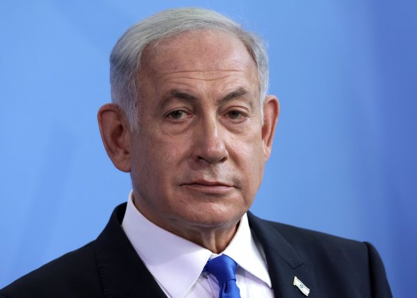 Netanyahu xəstəxanadan evə buraxıldı