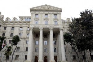 XİN-də işləmək istəyənlərin NƏZƏRİNƏ