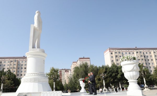 Səfərbərlik və Hərbi Xidmətə Çağırış üzrə Dövlət Xidmətinin rəisi Sumqayıtda vətəndaşları qəbul edib