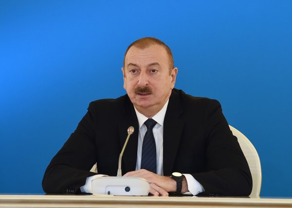 Prezidentin Macarıstana işgüzar səfəri başa çatıb