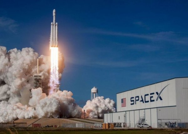 “SpaceX” daha 22 peyki orbitə ÇIXARDI