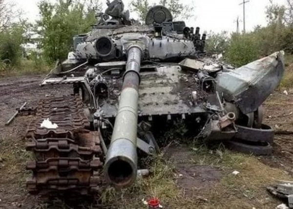 Rusiyanın 4400-ə yaxın tankı məhv edilib - Ukrayna Baş Qərargahı