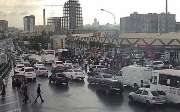 Bakıda tıxac olan yolların sayı artıb
