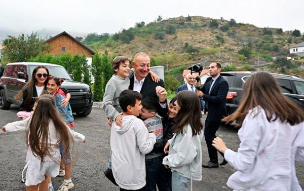 Laçindakı quruculuq işləri böyük sürətlə davam edir