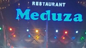 "Meduza" restoranın öz qanunları var - Burada istənilən özbaşınalığa rast gəlirsən