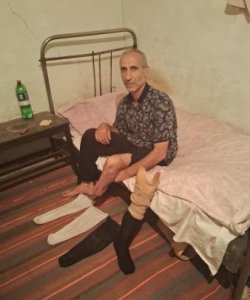 QARABAĞ QAZİSİ 3 İLDİR Kİ, PROTEZ GÖZLƏYİR...