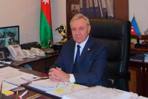 Gəncə Dövlət Universitetinin rəhbərliyi QALOŞ, DALANDAR ÜÇÜN JİLET, DƏSMAL və XALAT alır - 60 min manatlıq tender