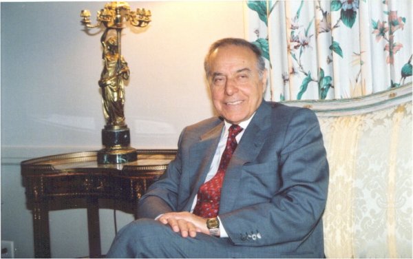 Ümummilli Lider Heydər Əliyevin həyata keçirdiyi xilaskarlıq missiyası, səmərəli dövlətçilik konsepsiyası Azərbaycanı güclü bir dövlətə çevirmişdir